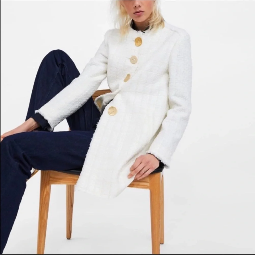 Zara Cream white Tweed coat with gold buttons - Picture 1 of 6